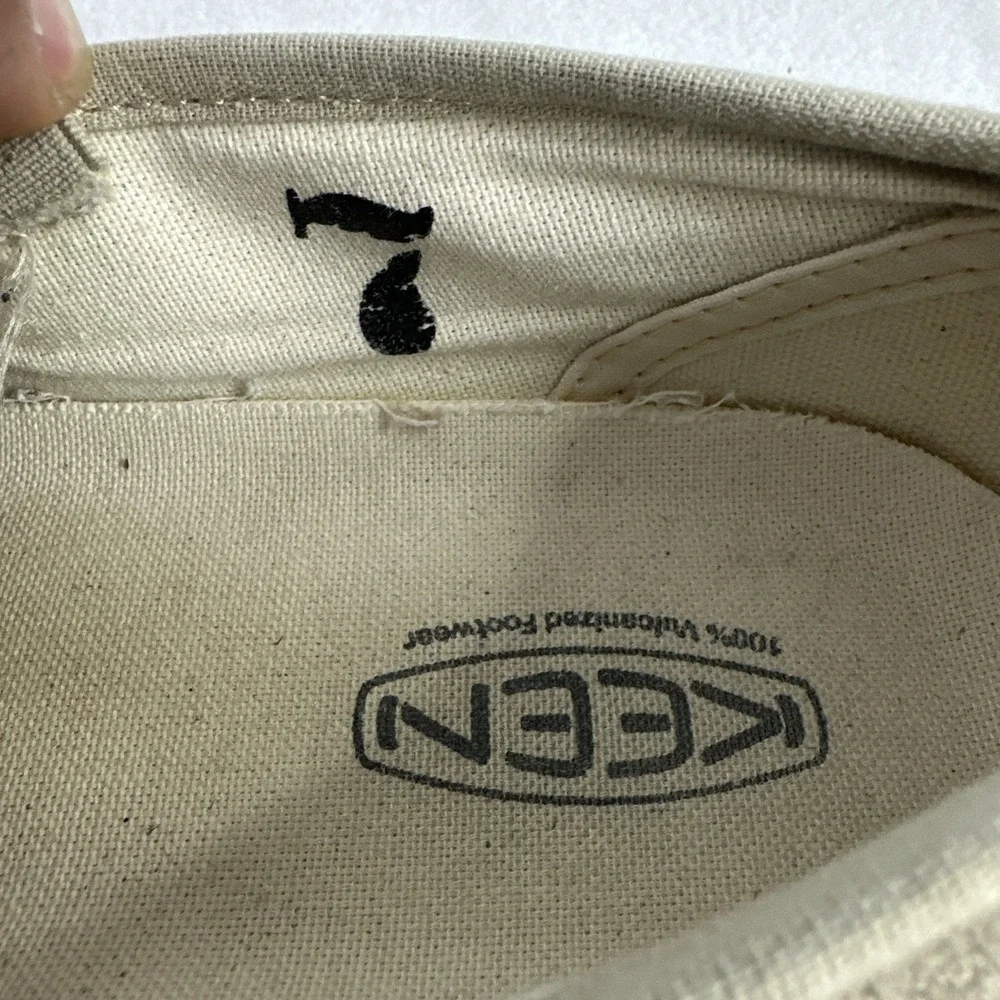KEEN Coronado III Slip On Sz 7 Suede Taupe Shoes Comfort Casual 100% Vulcanized